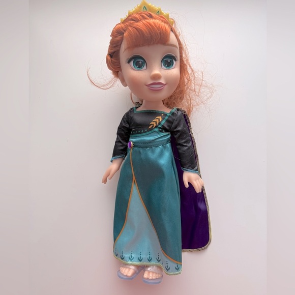 14โ Disney Frozen Queen Anna Princess Doll with Removable Cape Inspired Movie - Picture 1 of 9